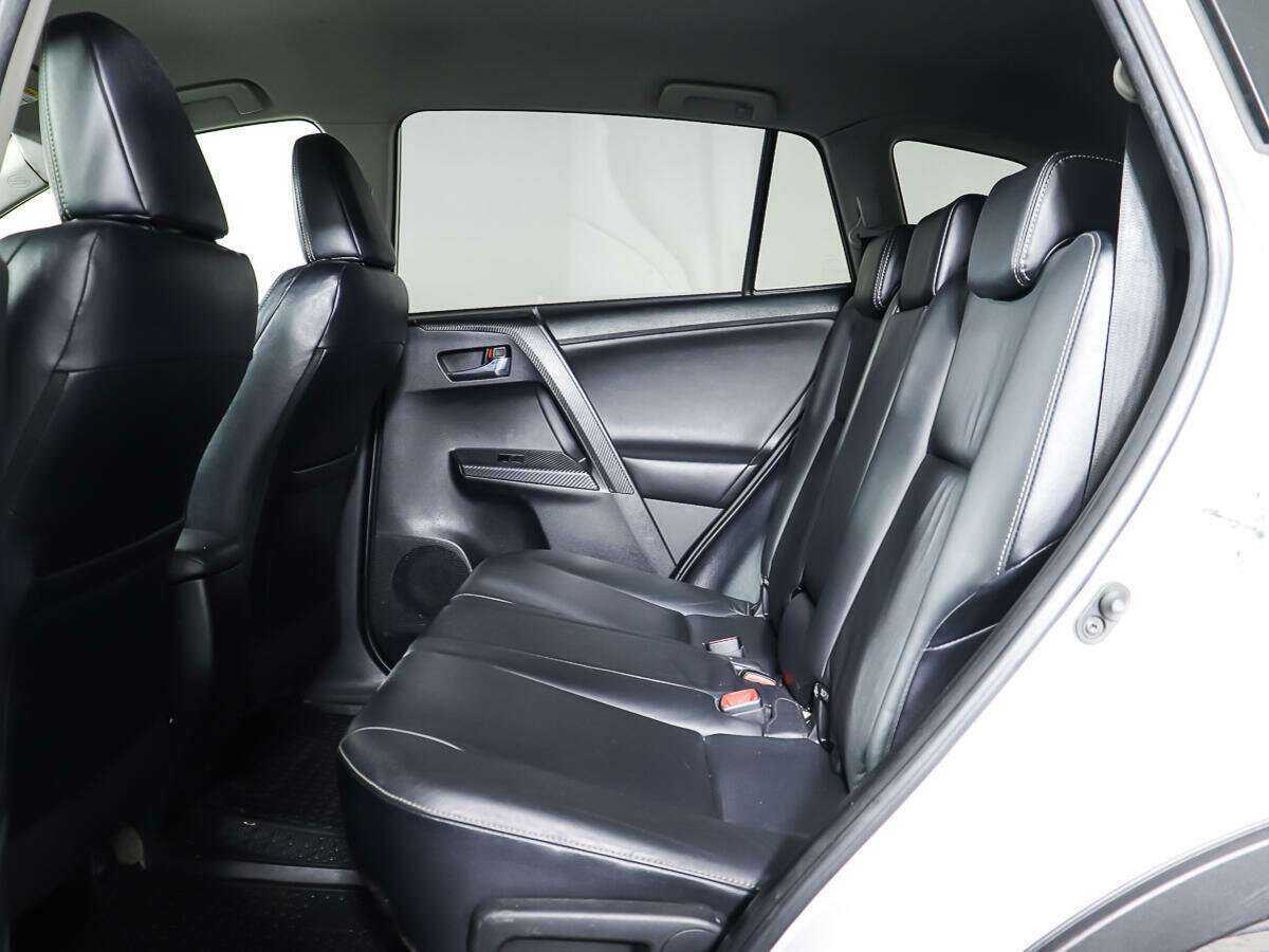 Б/У Тойота Рав4 2014 года. Фото: #8