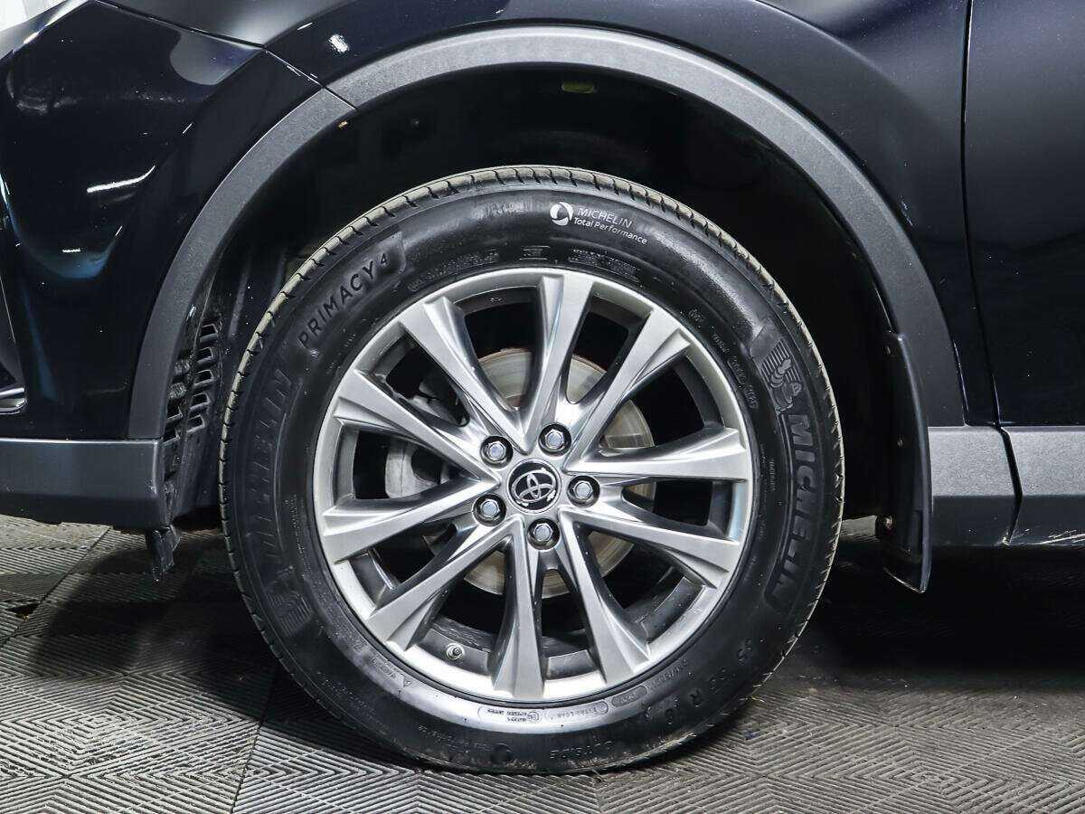 Toyota RAV4 2018 года с пробегом. Фото: #21