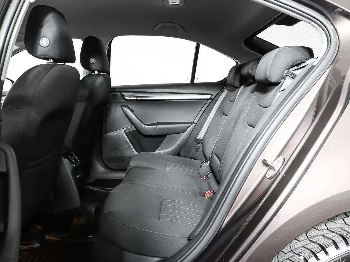 Б/У Шкода Октавия 2018 года. Фото: #10