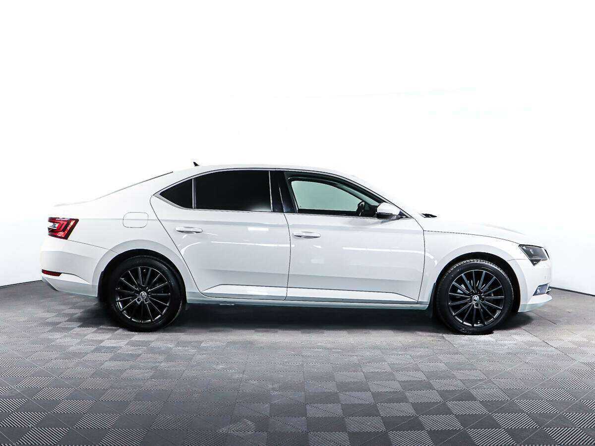 Б/У Шкода Суперб 2017 года. Фото: #3