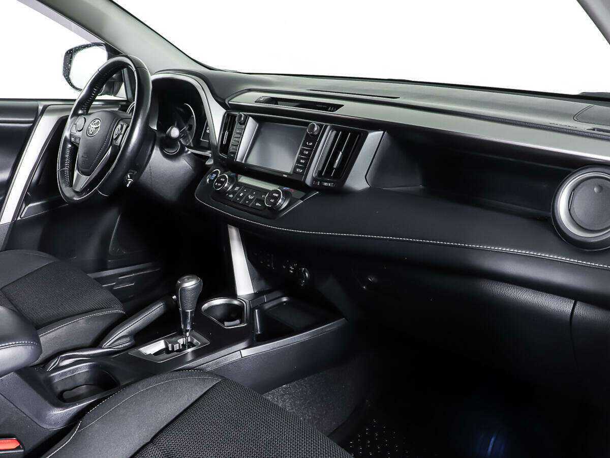 Toyota RAV4 2019 года с пробегом. Фото: #8