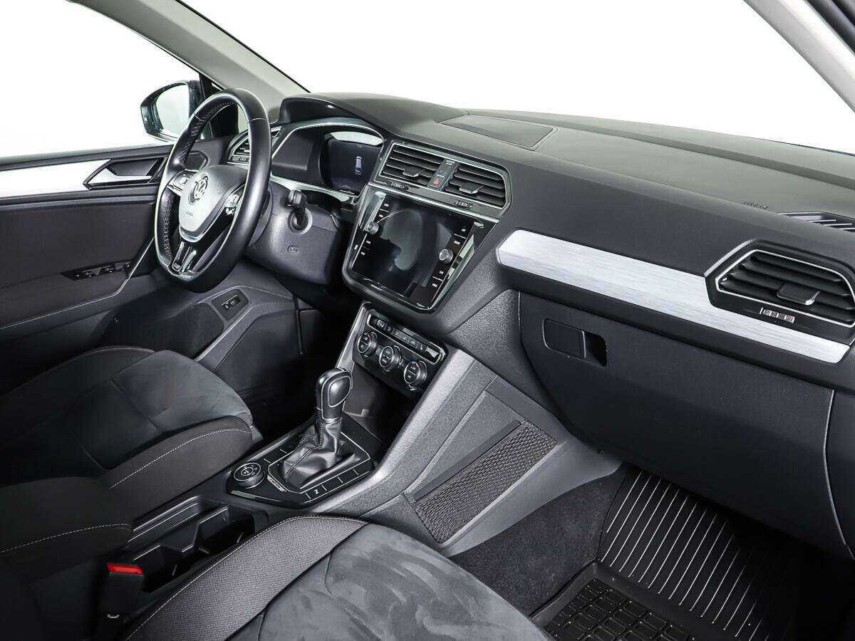 Volkswagen Tiguan 2018 года с пробегом. Фото: #8