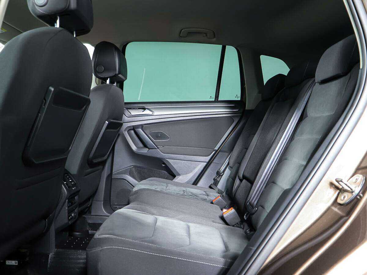 Б/У Фольксваген Тигуан 2018 года. Фото: #10