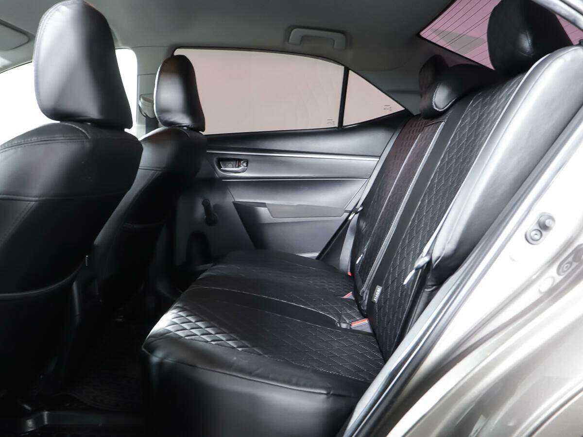 Б/У Тойота Королла 2016 года. Фото: #9