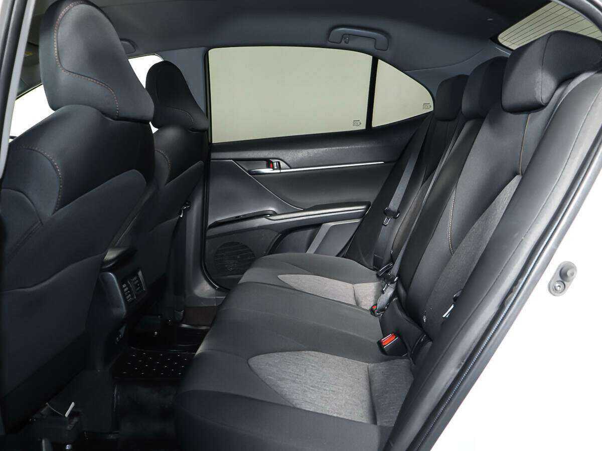 Б/У Тойота Камри 2020 года. Фото: #9