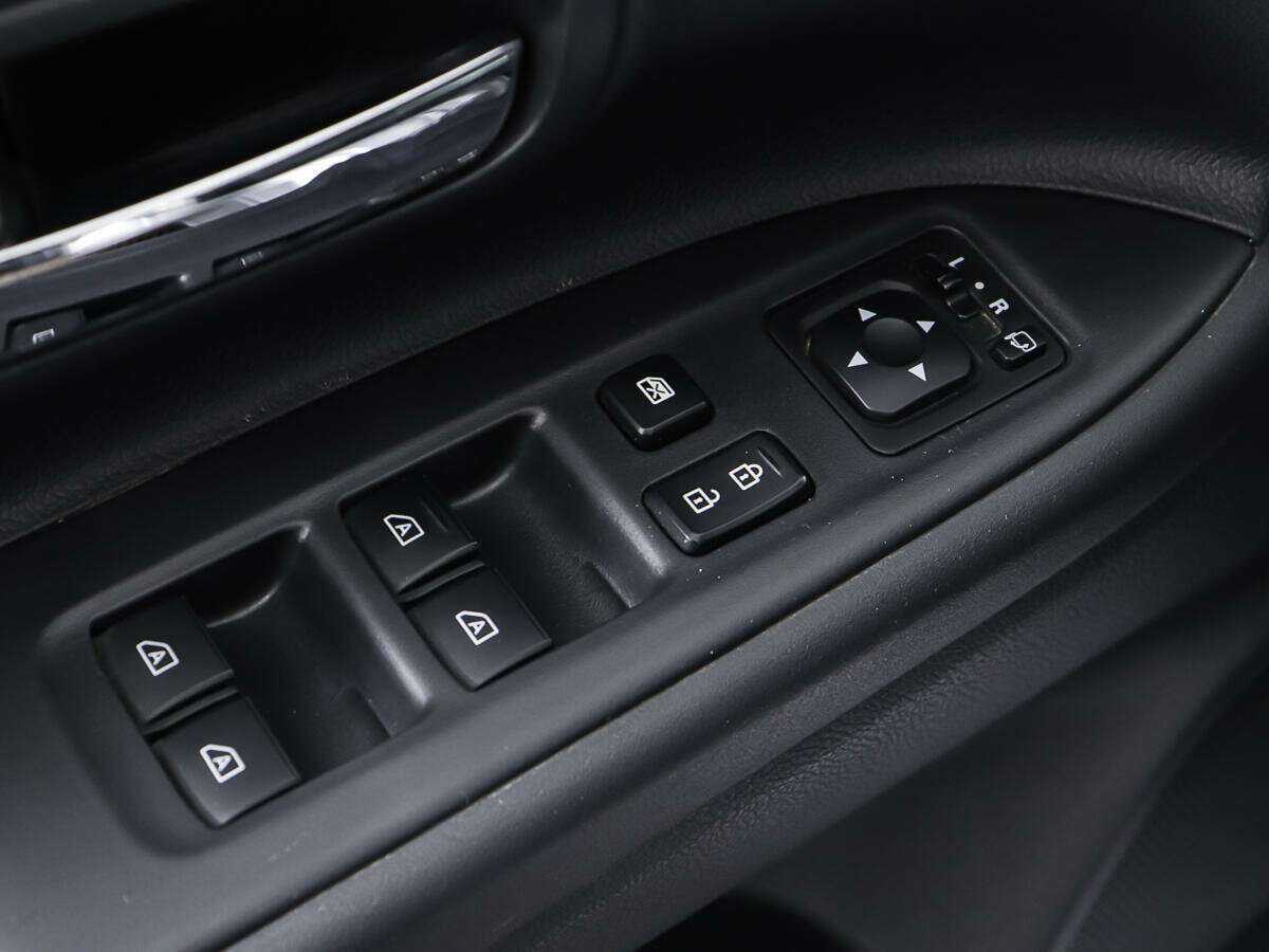 Б/У Митсубиши Оутлэндер 2019 года. Фото: #15