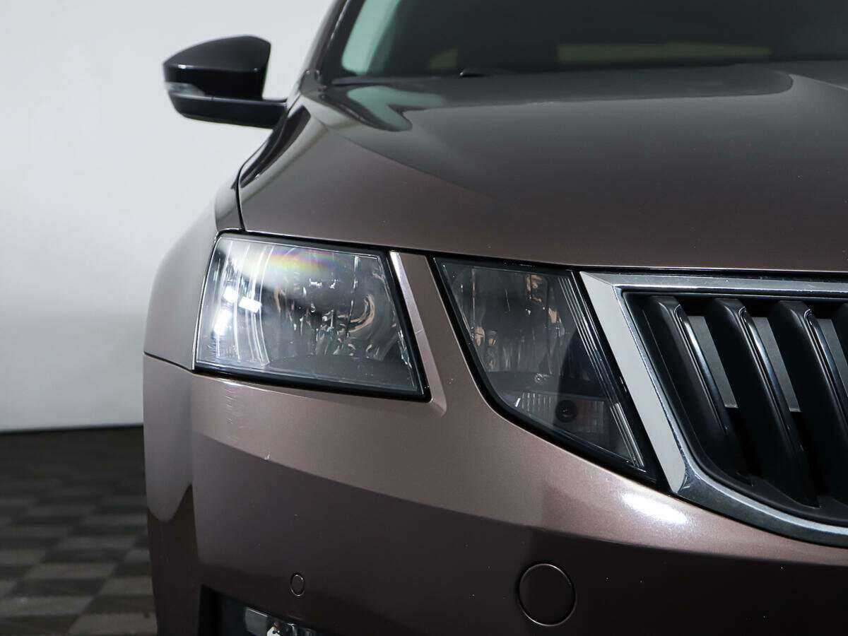 Б/У Шкода Октавия 2018 года. Фото: #22