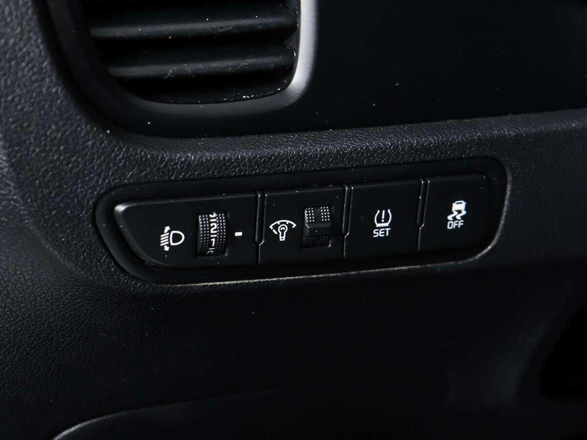 Б/У Киа Рио 2018 года. Фото: #12