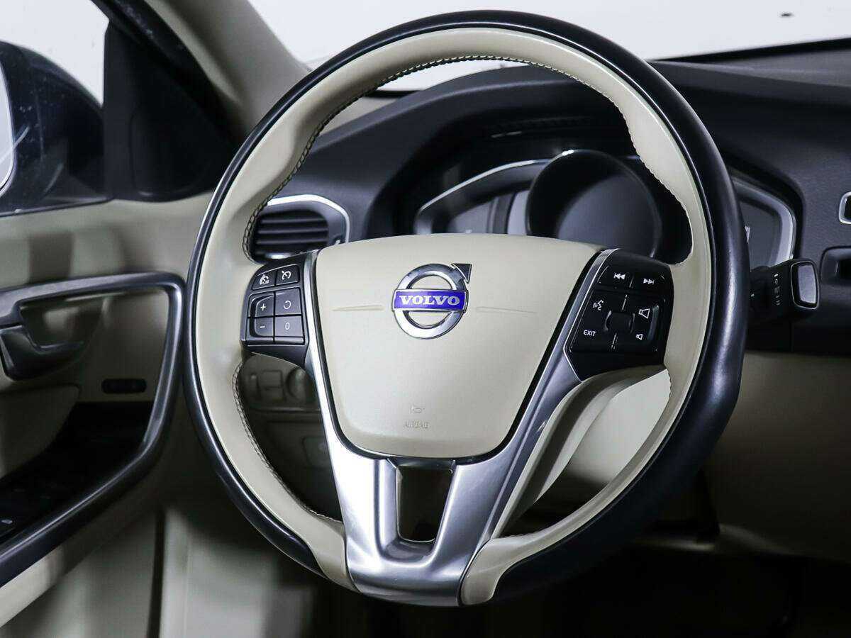 Б/У Вольво С60 2014 года. Фото: #14