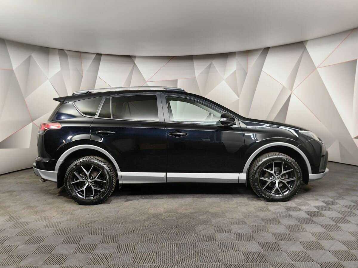 Toyota RAV4 2017 года с пробегом. Фото: #5