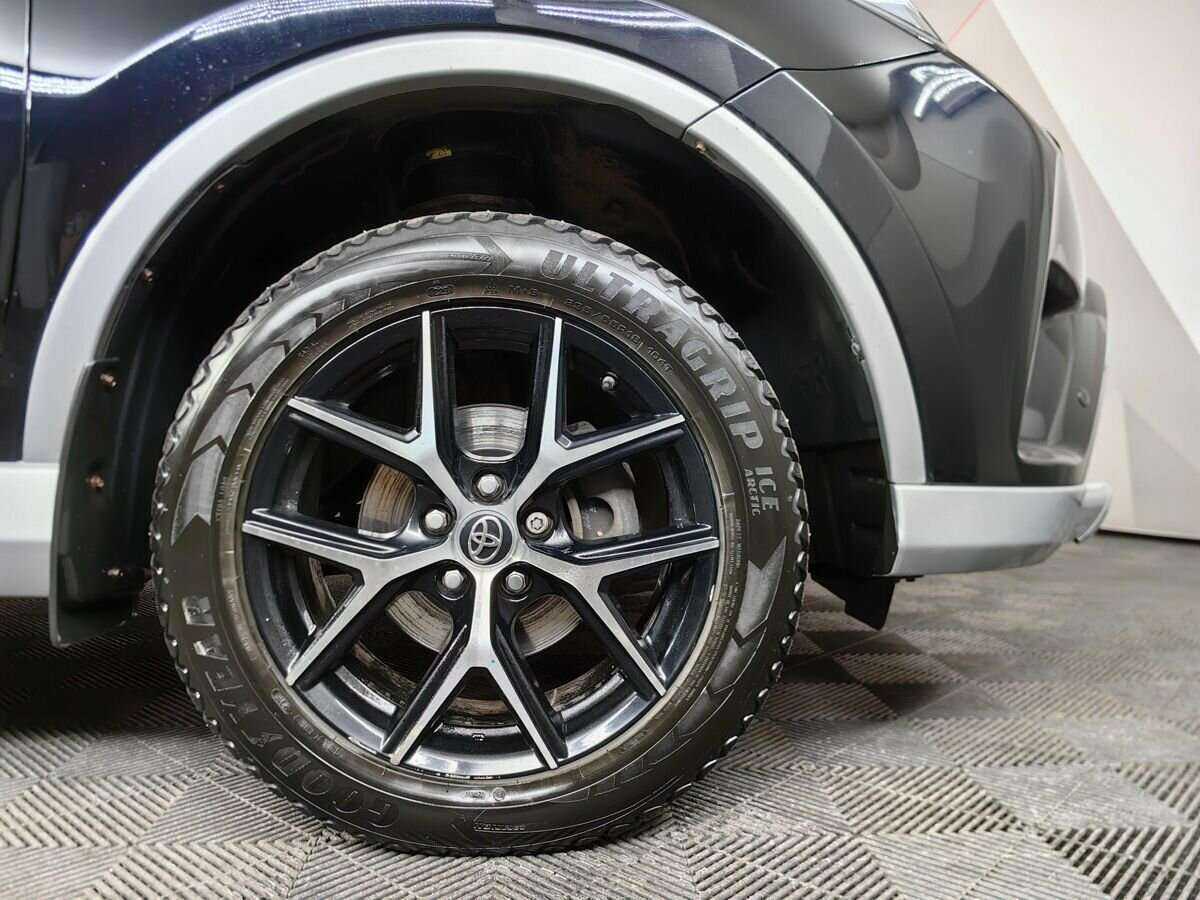 Toyota RAV4 2017 года с пробегом. Фото: #14