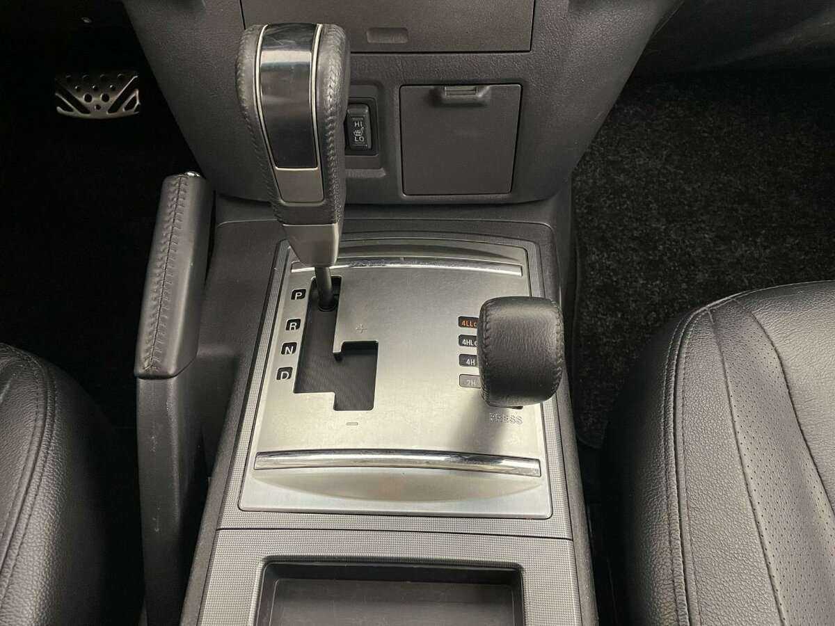 Б/У Митсубиши Паджеро 2012 года. Фото: #10