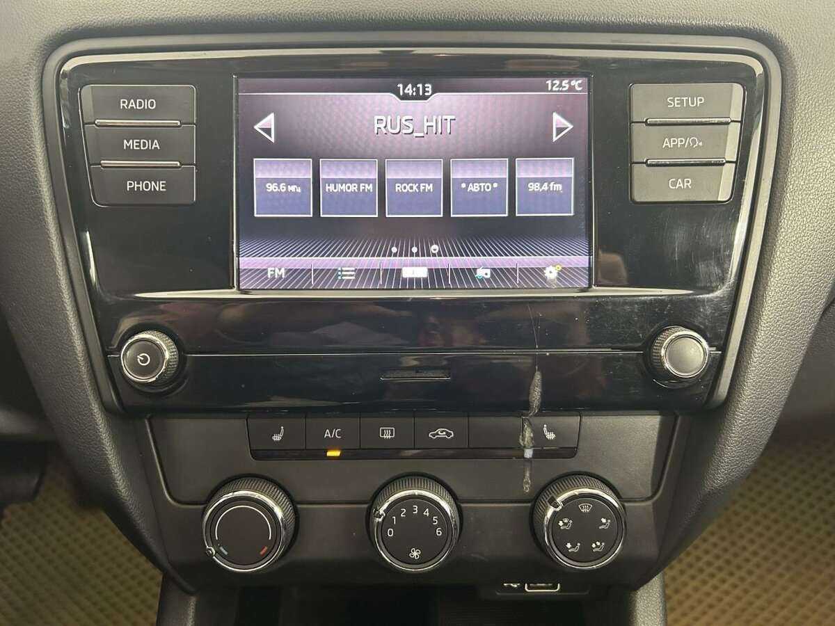 Б/У Шкода Октавия 2018 года. Фото: #11