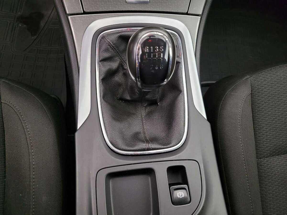 Б/У Опель Инсигния 2013 года. Фото: #12