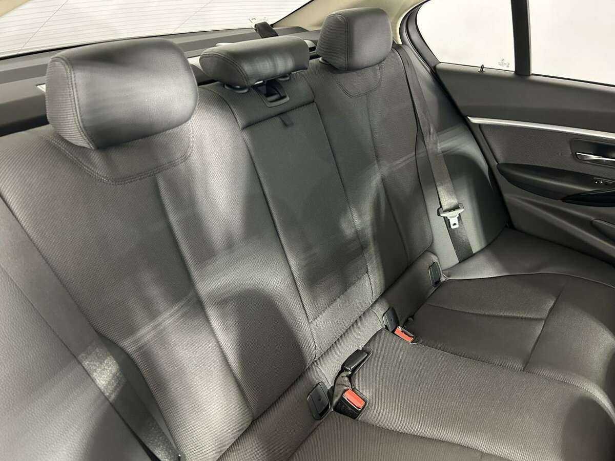 BMW 3 серии 2016 года с пробегом. Фото: #14