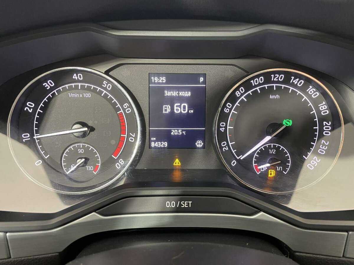 Б/У Шкода Суперб 2018 года. Фото: #10