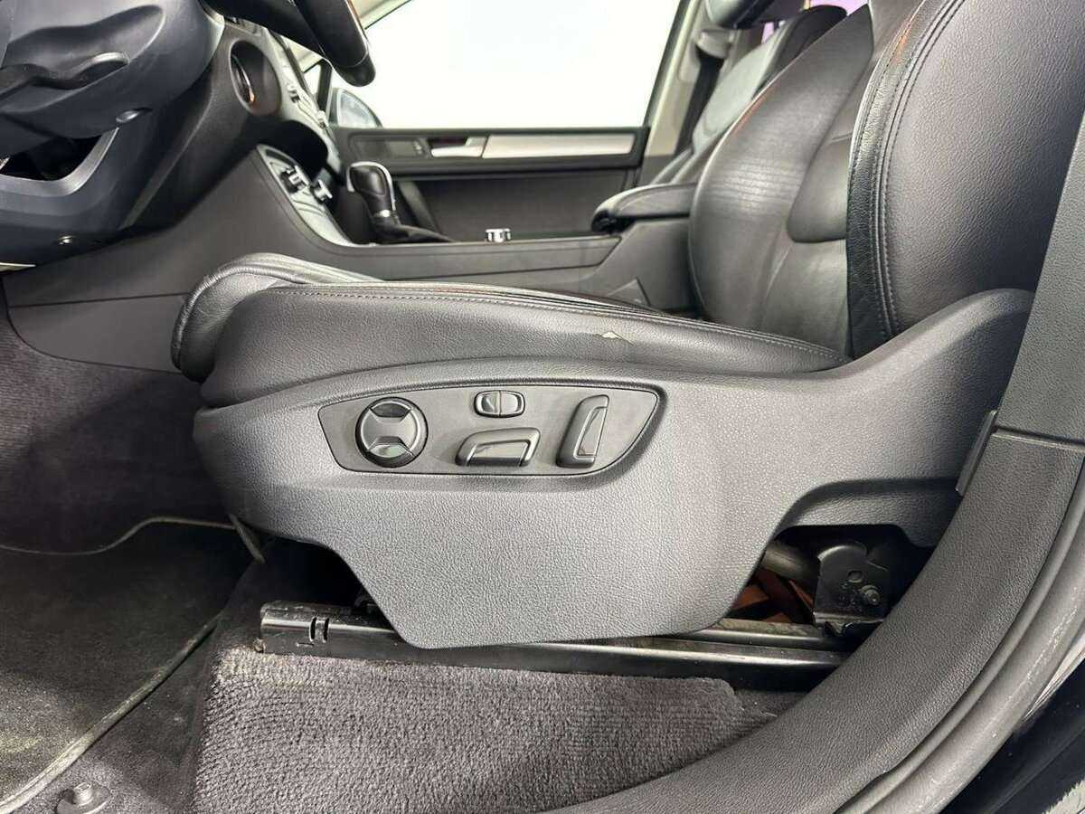 Volkswagen Touareg 2012 года с пробегом. Фото: #9