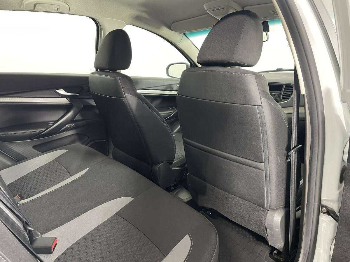 Lada (ВАЗ) Vesta 2023 года с пробегом. Фото: #15