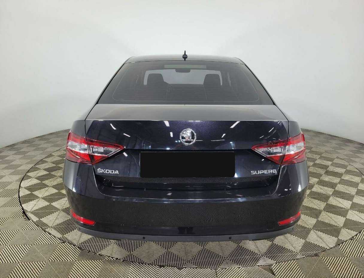 Skoda Superb 2016 года с пробегом. Фото: #2