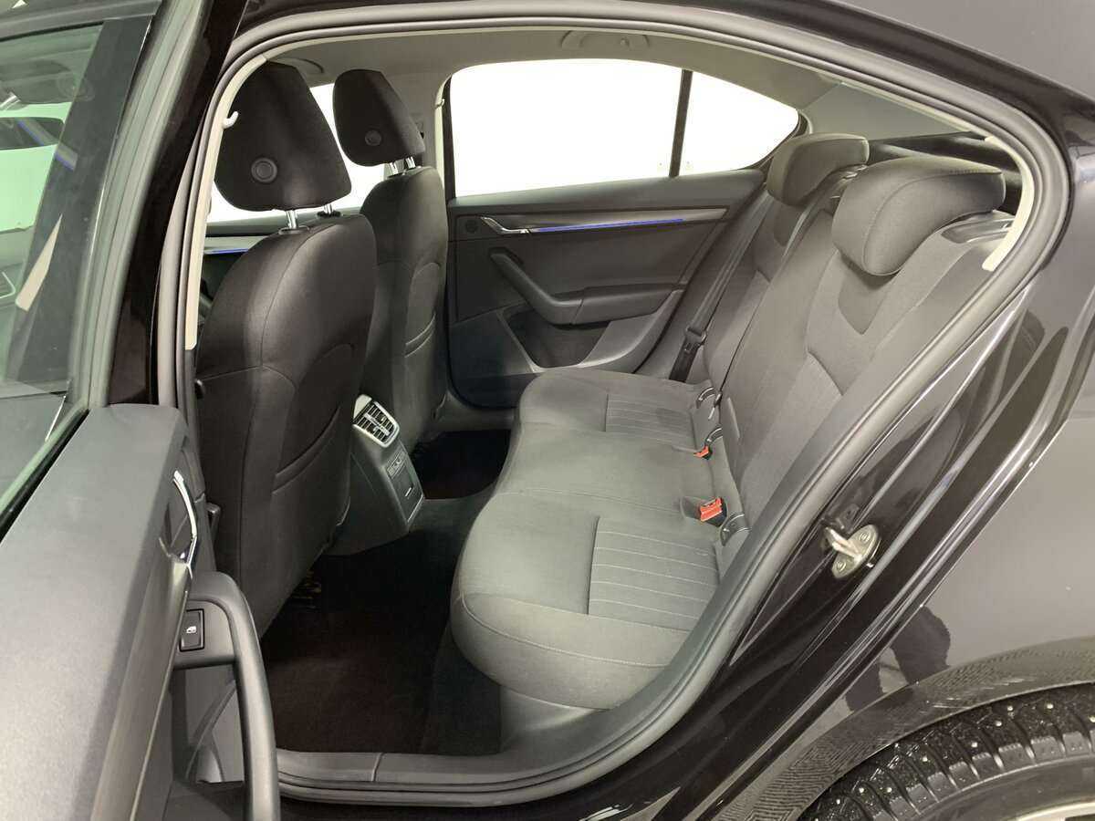 Б/У Шкода Октавия 2018 года. Фото: #7