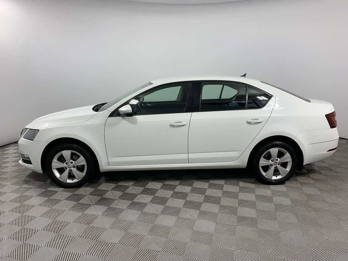 Б/У Шкода Октавия 2018 года. Фото: #7