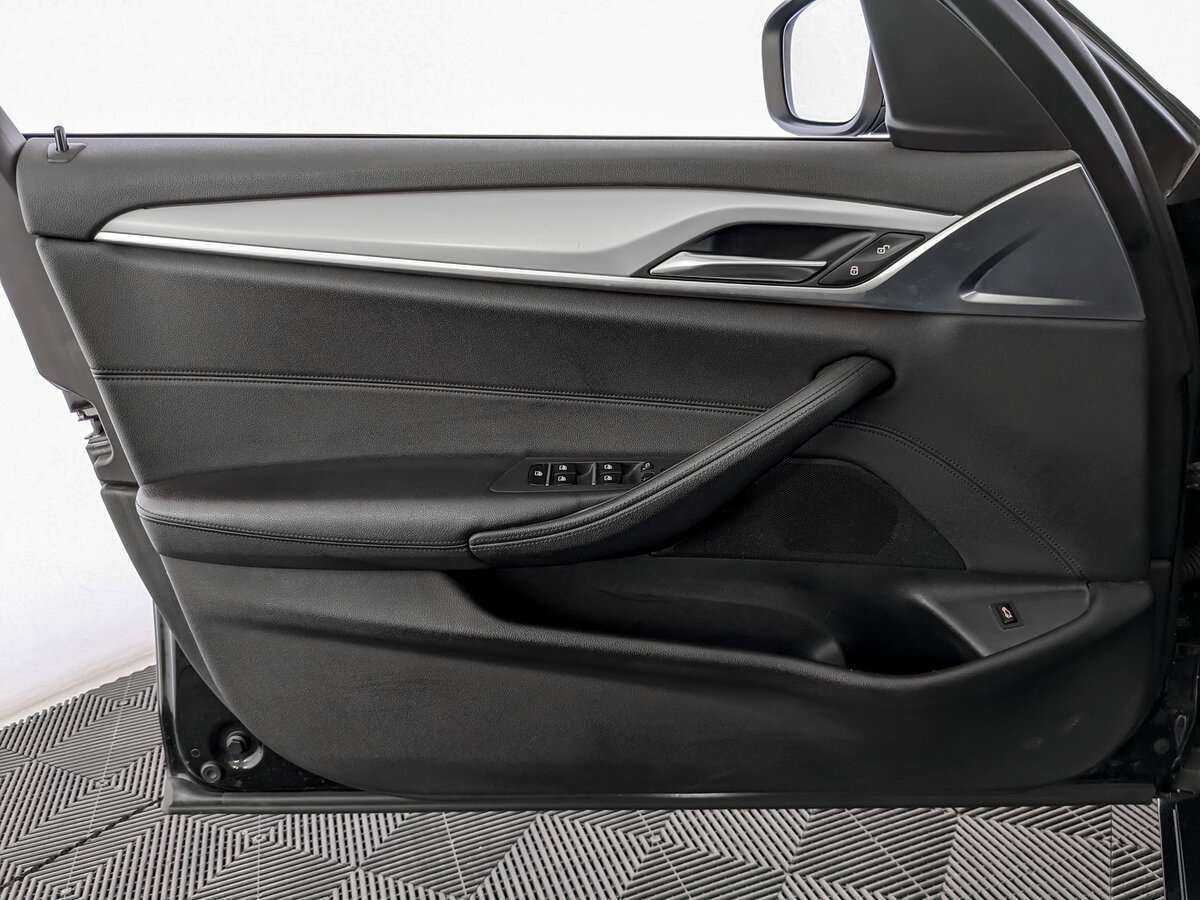 BMW 5 серии 2018 года с пробегом. Фото: #14