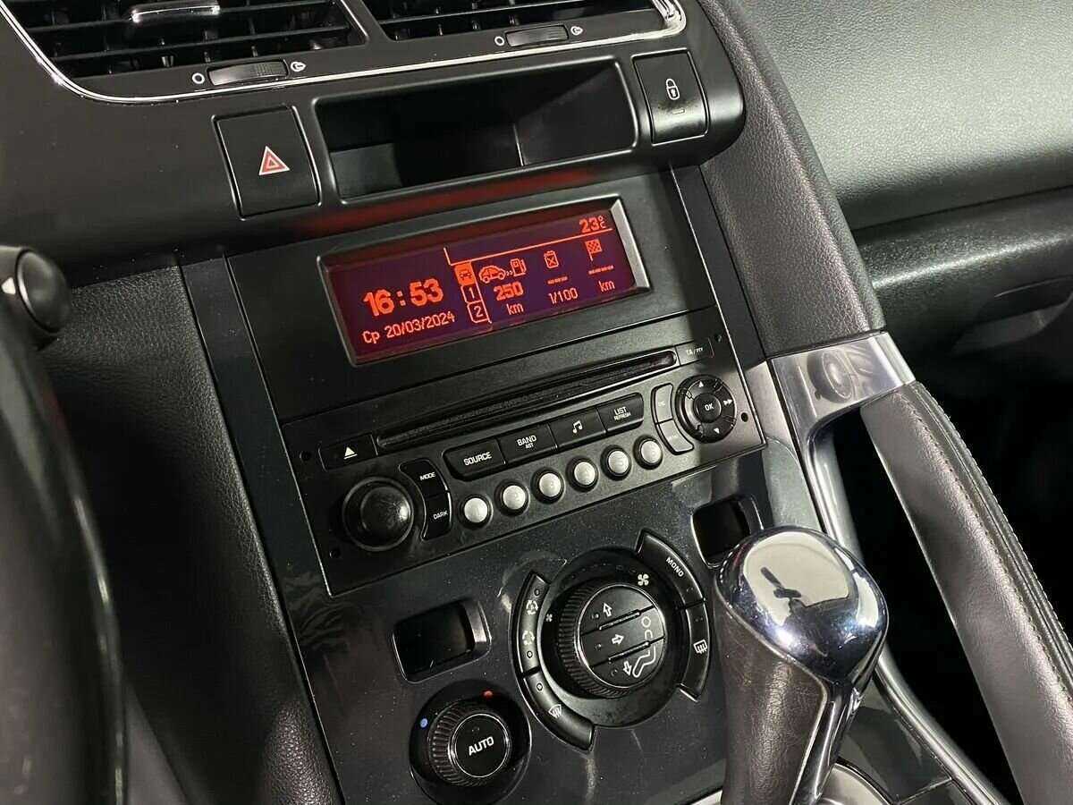 Б/У Пежо 3008 2012 года. Фото: #10