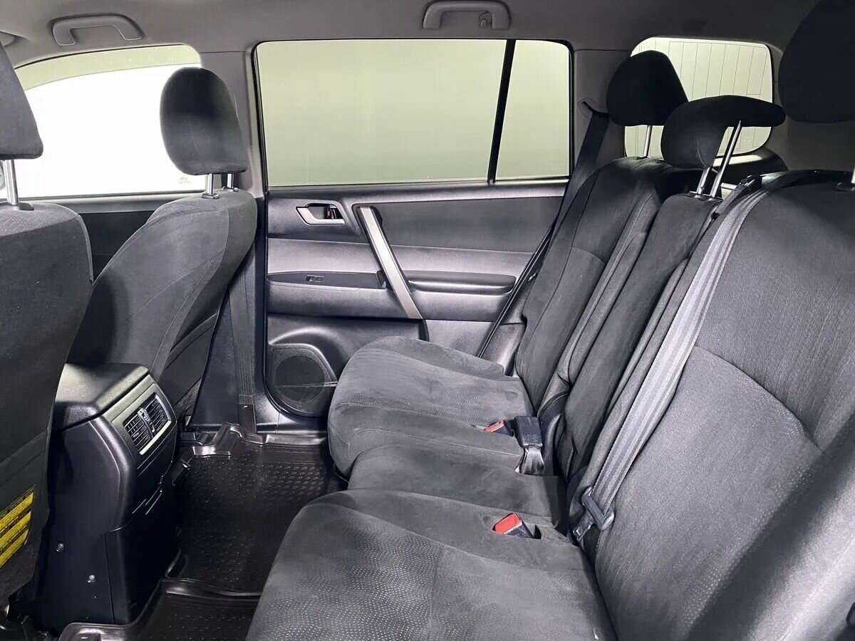 Б/У Тойота Хайлэндер 2012 года. Фото: #9