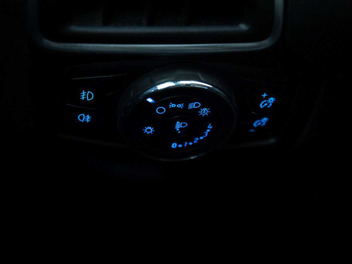 Ford Focus 2012 года с пробегом. Фото: #12