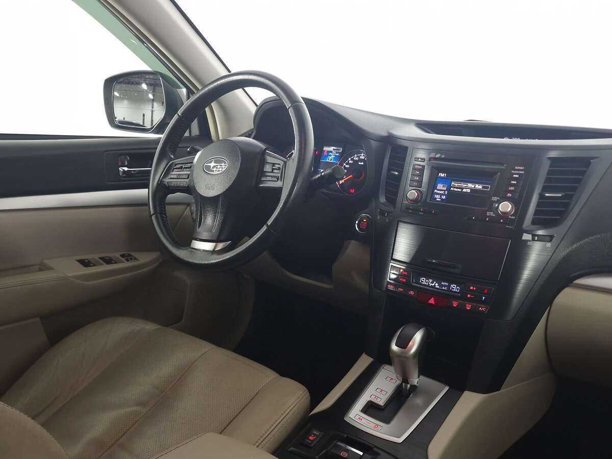 Б/У Субару Аутбэк 2014 года. Фото: #8