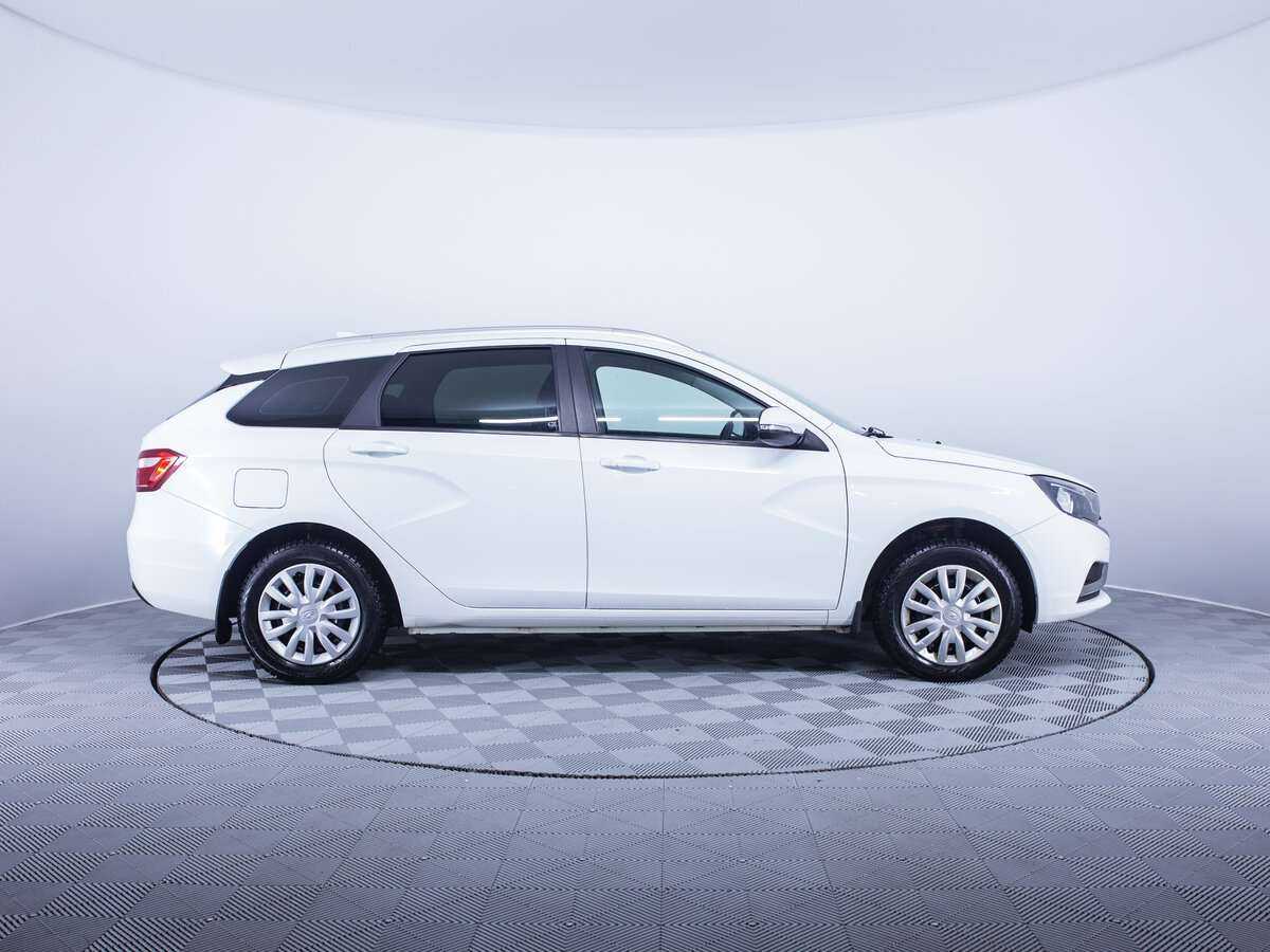 Lada (ВАЗ) Vesta 2018 года с пробегом. Фото: #3