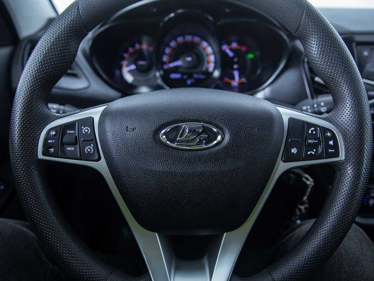 Lada (ВАЗ) Vesta 2018 года с пробегом. Фото: #8