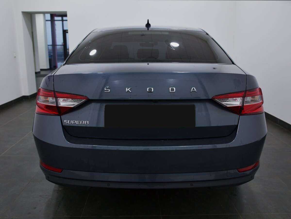 Skoda Superb 2021 года с пробегом. Фото: #2