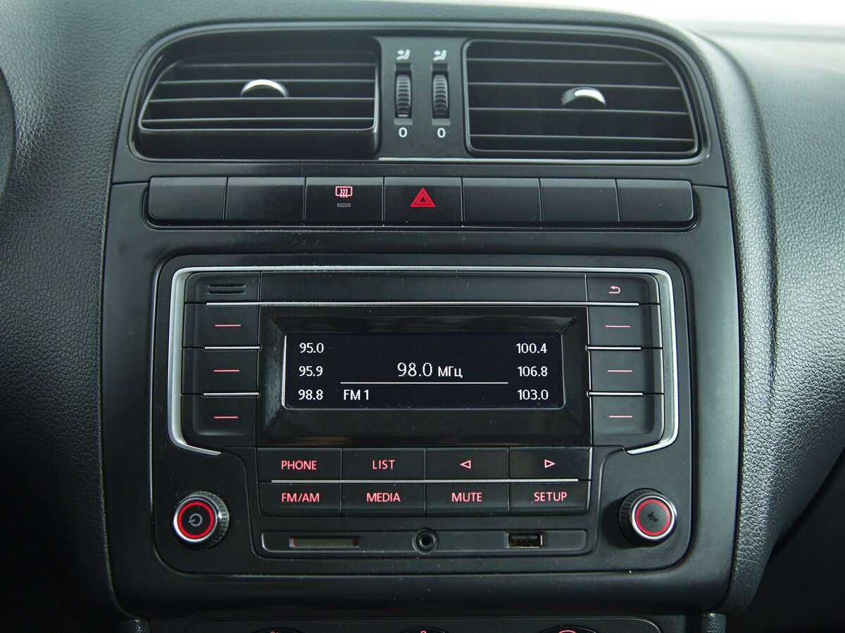 Б/У Фольксваген Поло 2019 года. Фото: #11