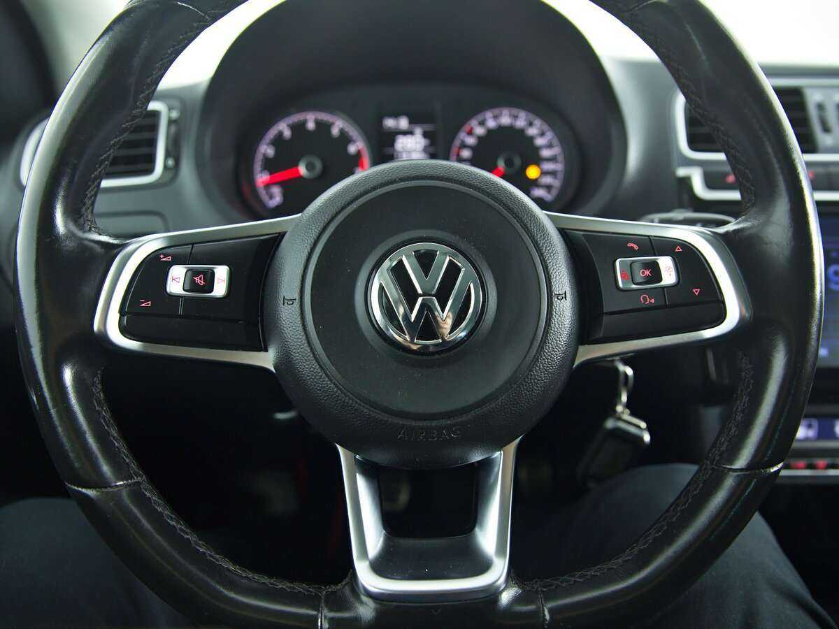 Б/У Фольксваген Поло 2018 года. Фото: #8