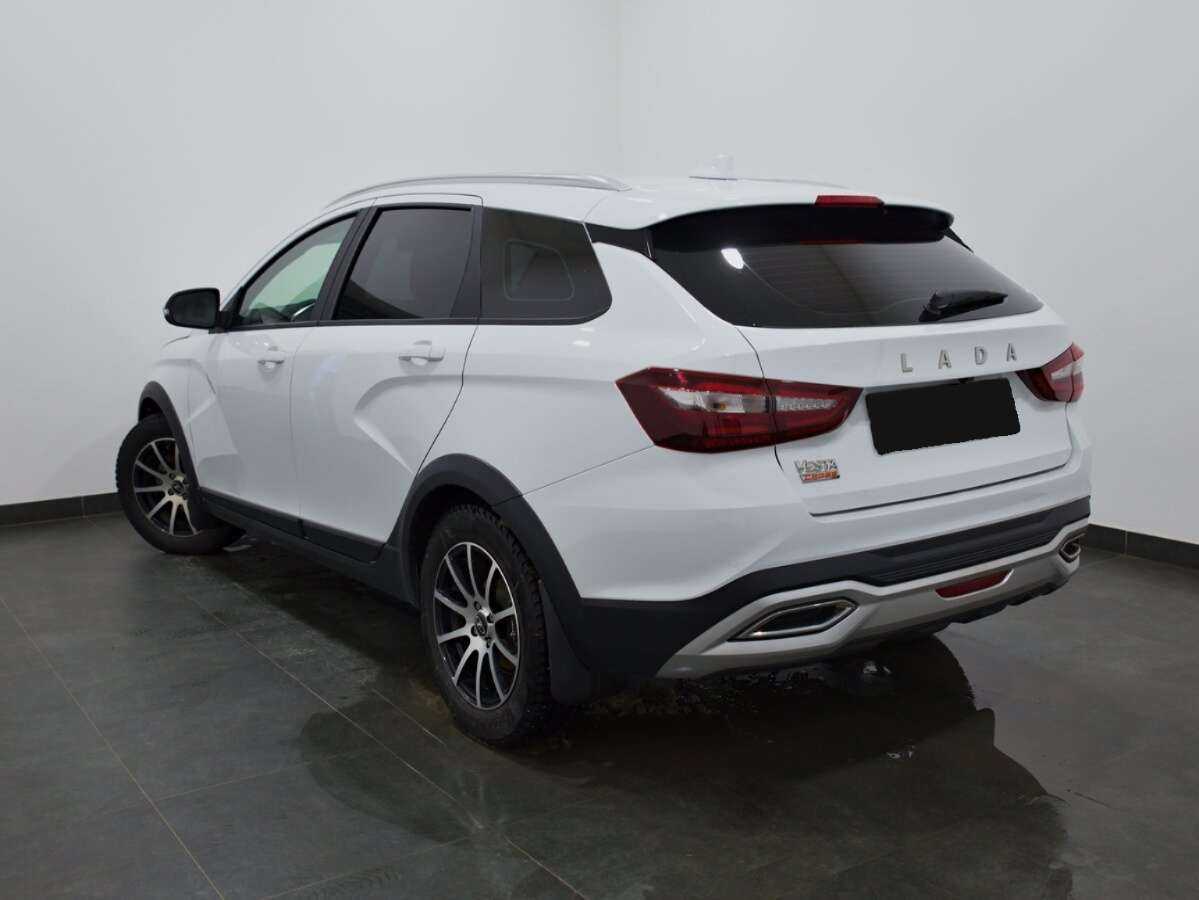Lada (ВАЗ) Vesta 2023 года с пробегом. Фото: #2