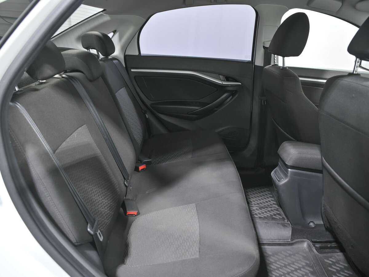 Lada (ВАЗ) Vesta 2018 года с пробегом. Фото: #14