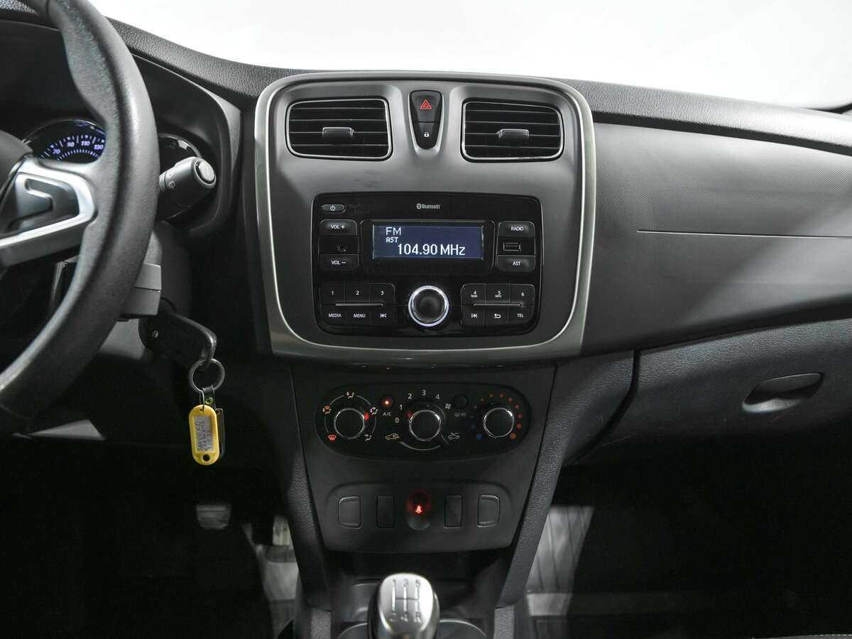 Б/У Рено Сандеро 2020 года. Фото: #8