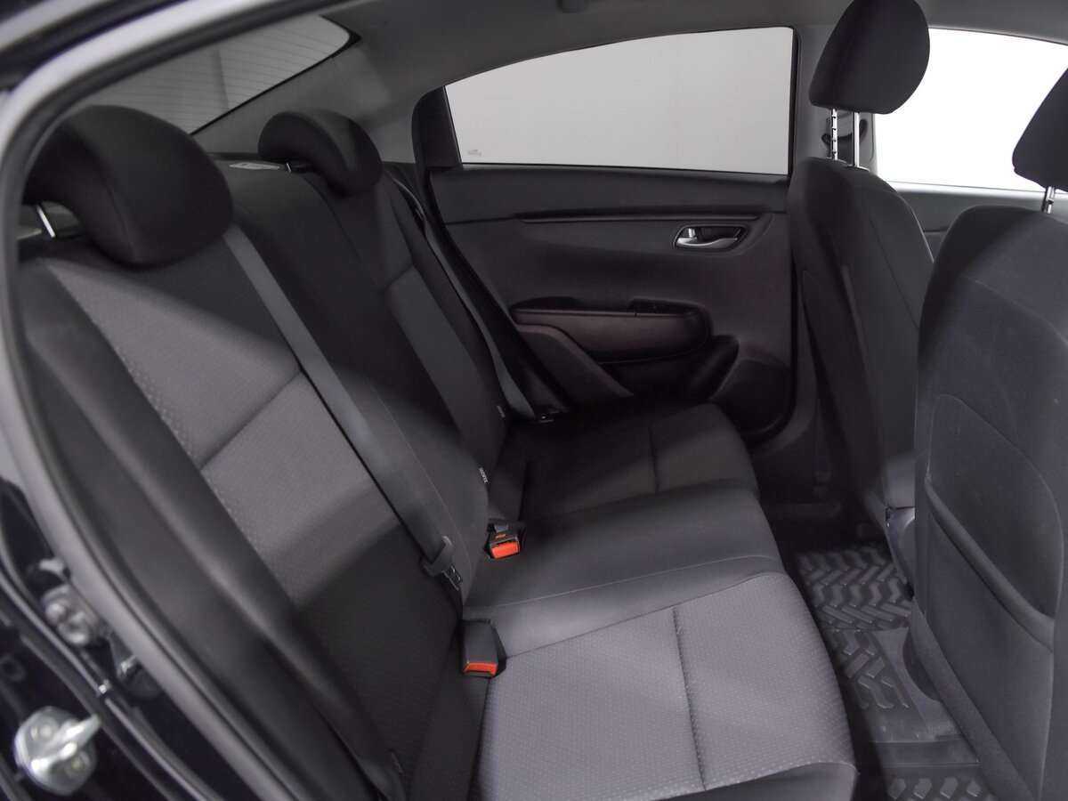 Б/У Киа Рио 2021 года. Фото: #13