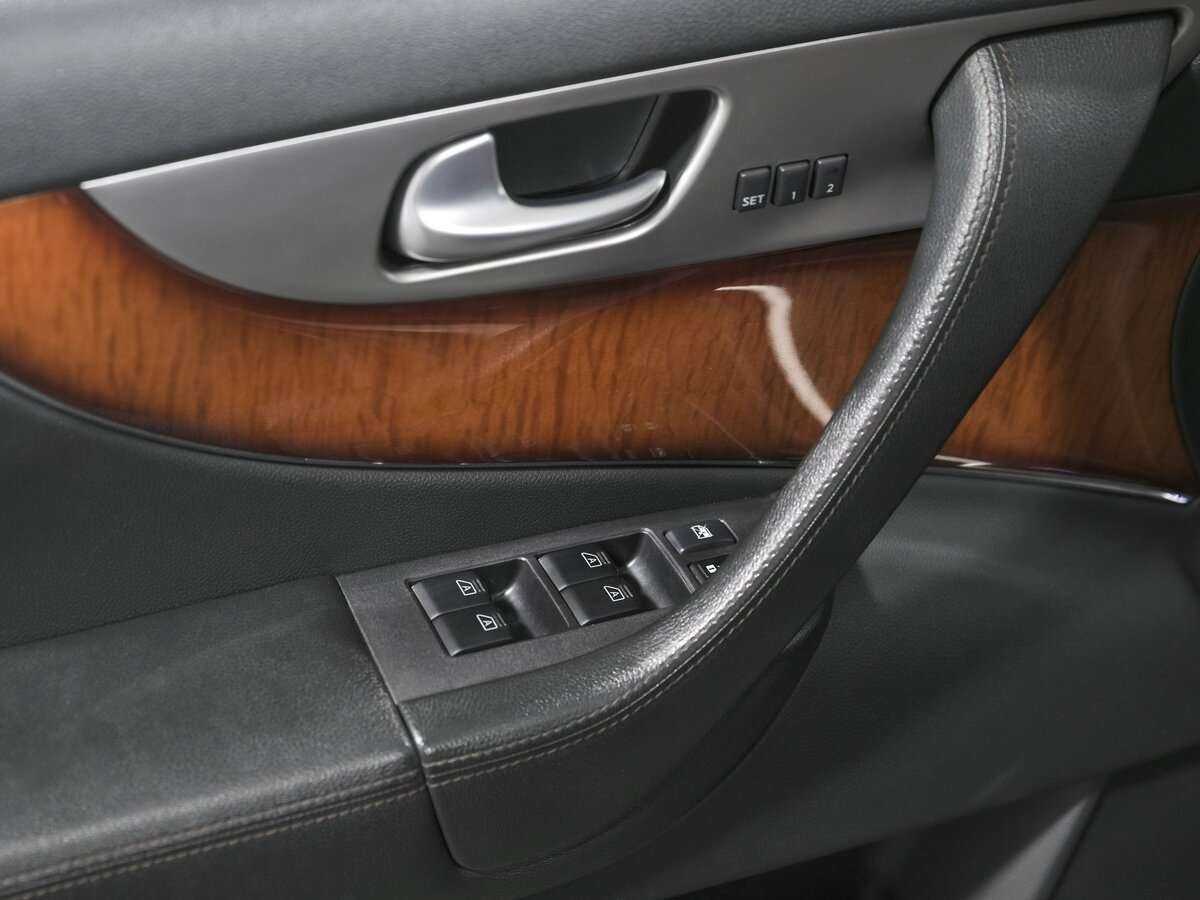 Infiniti FX 2012 года с пробегом. Фото: #17