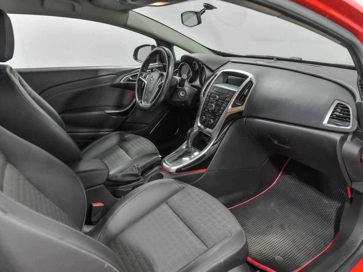 Б/У Опель Астра 2013 года. Фото: #10