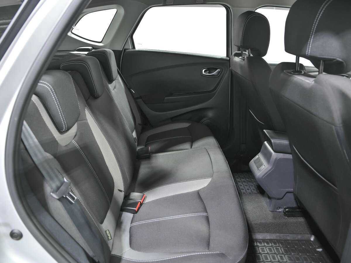 Б/У Рено Каптюр 2021 года. Фото: #13