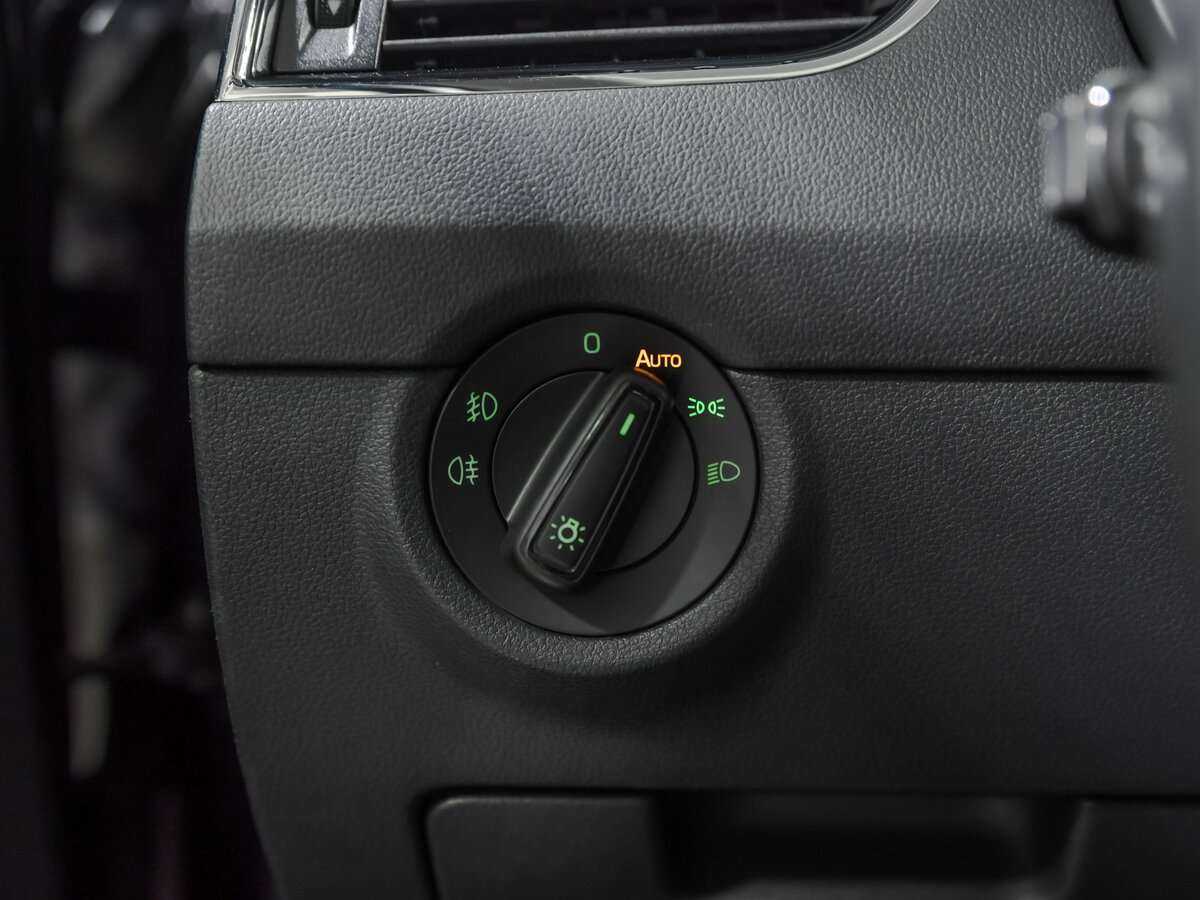 Б/У Шкода Октавия 2017 года. Фото: #13