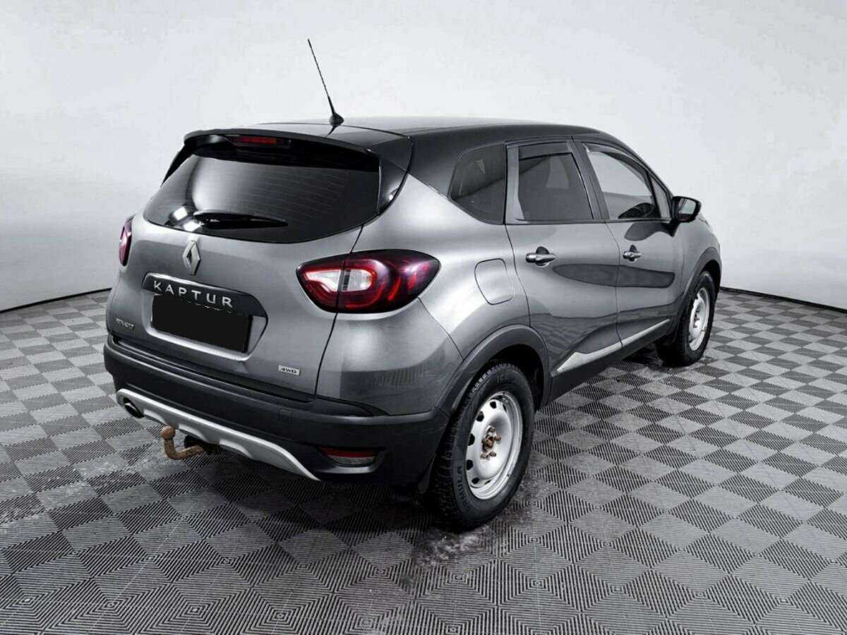 Б/У Рено Каптюр 2017 года. Фото: #4