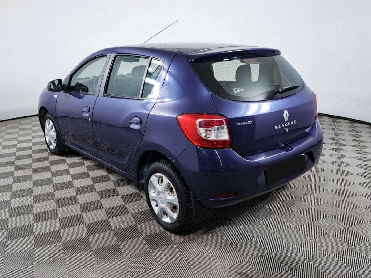 Б/У Рено Сандеро 2015 года. Фото: #6