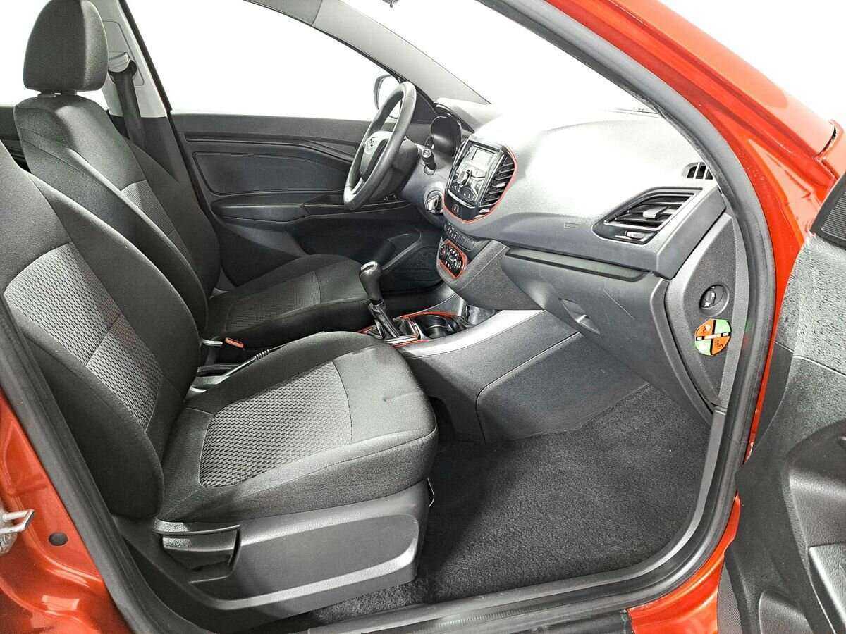 Lada (ВАЗ) Vesta 2018 года с пробегом. Фото: #8