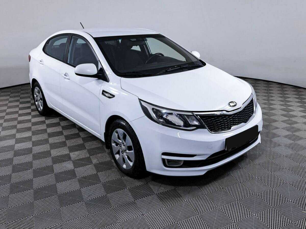 Б/У Киа Рио 2017 года. Фото: #2