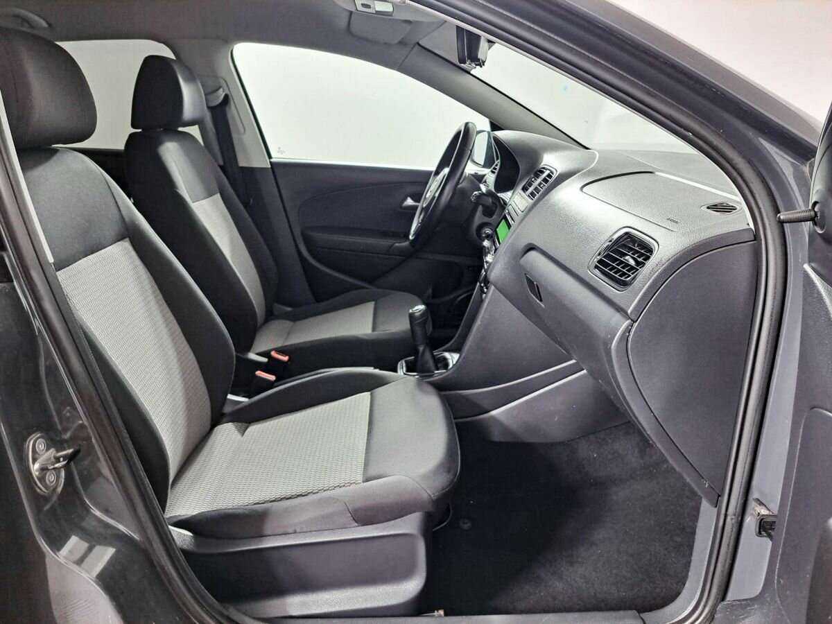 Б/У Фольксваген Поло 2012 года. Фото: #10