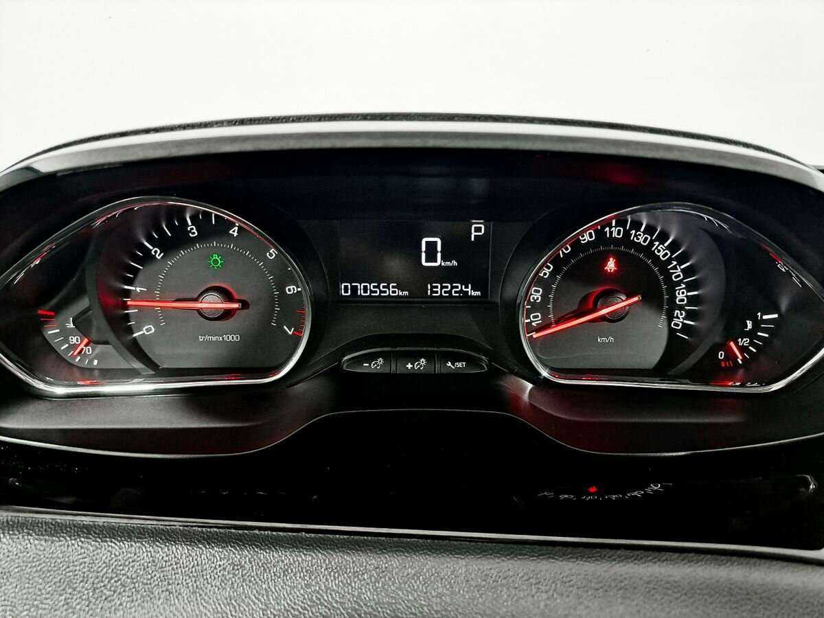 Б/У Пежо 208 2013 года. Фото: #10