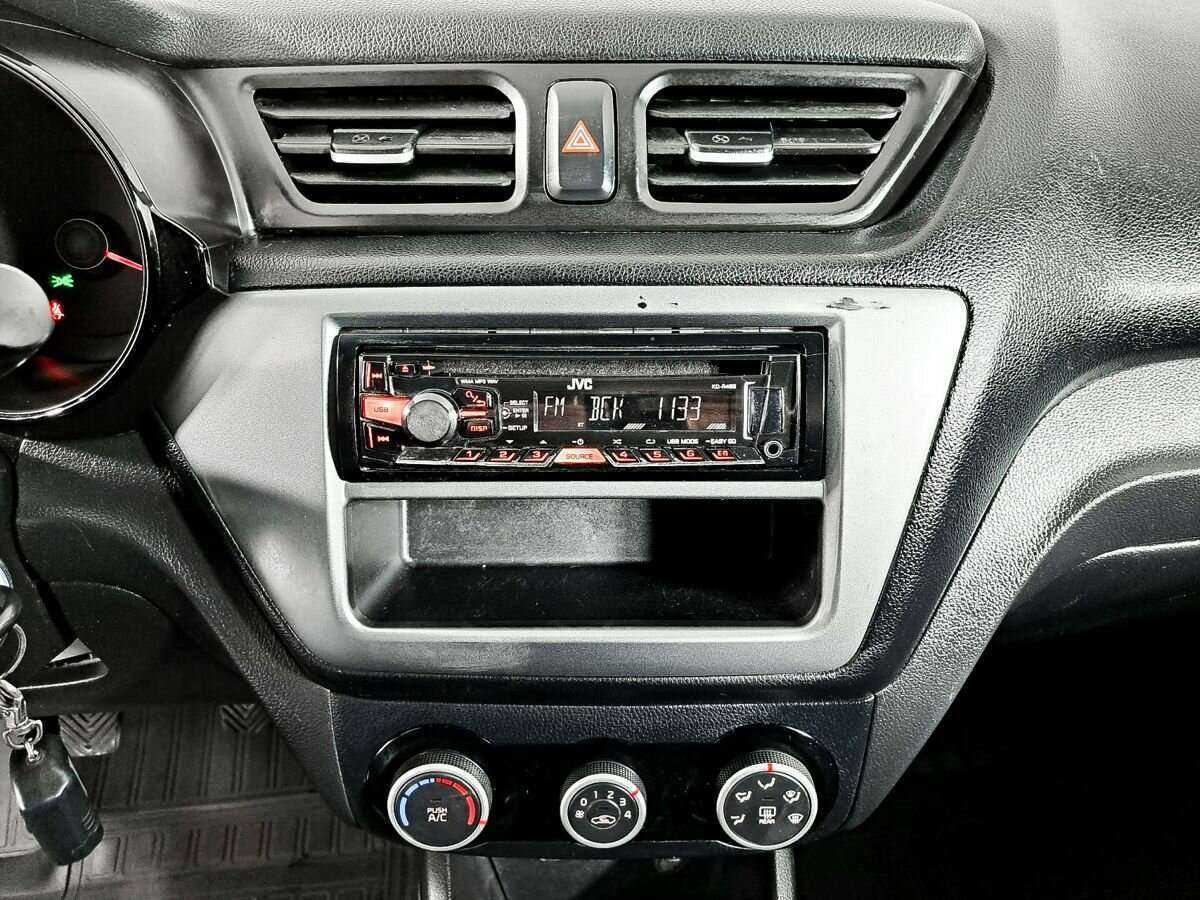 Б/У Киа Рио 2015 года. Фото: #12